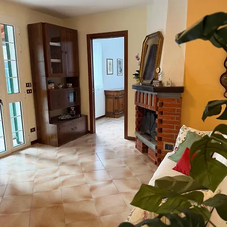 펜션 Con Giardino E Posto Auto